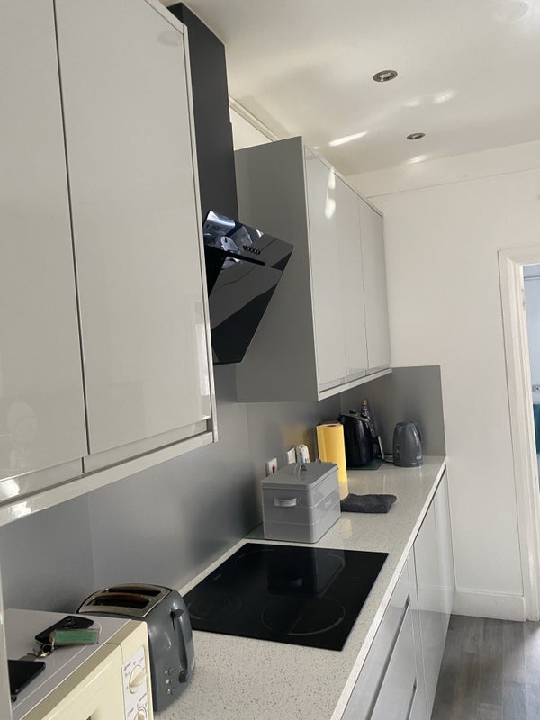 Room Trehurst Street in Greater London