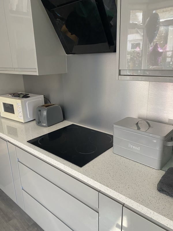Room Trehurst Street in Greater London