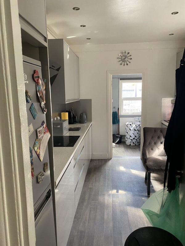 Room Trehurst Street in Greater London