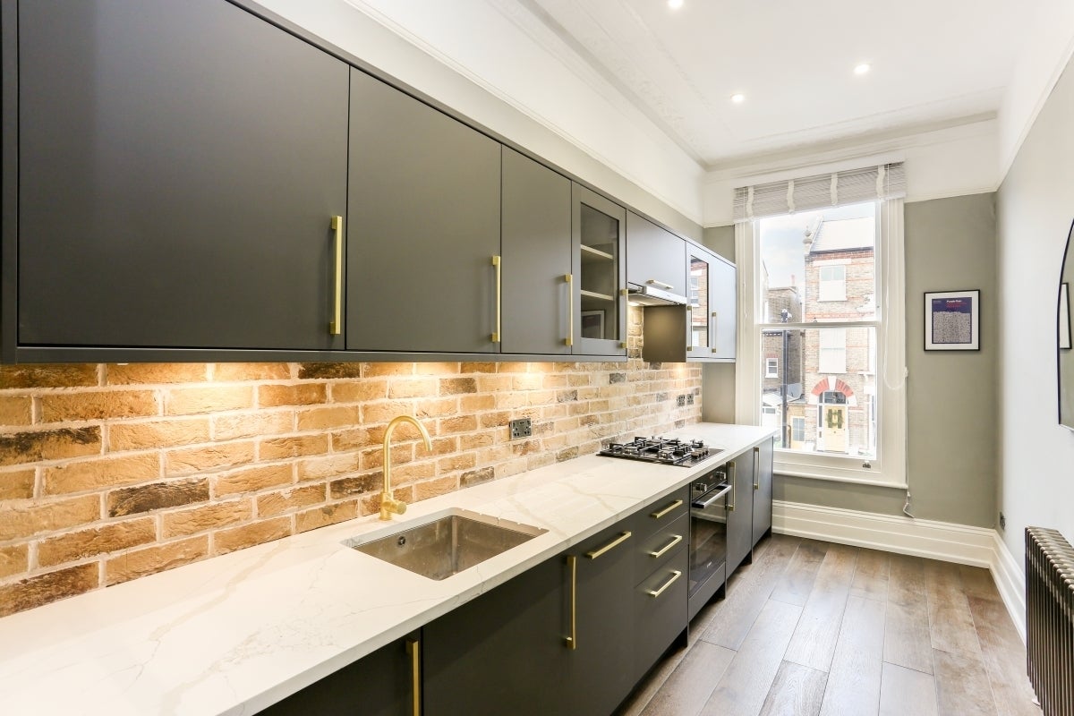 Flat Orlando Road in Greater London