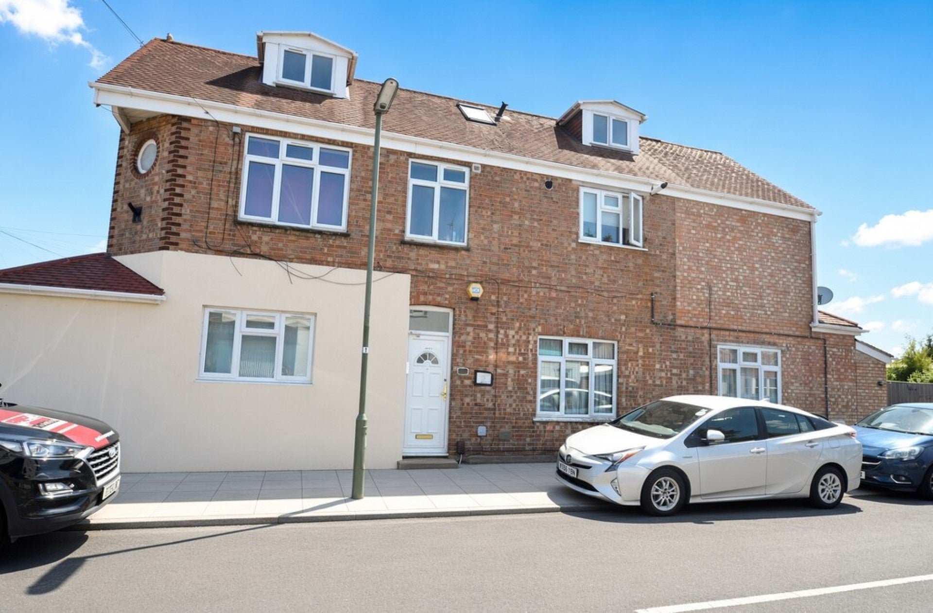 Flat Warwick Road in Borough of Spelthorne
