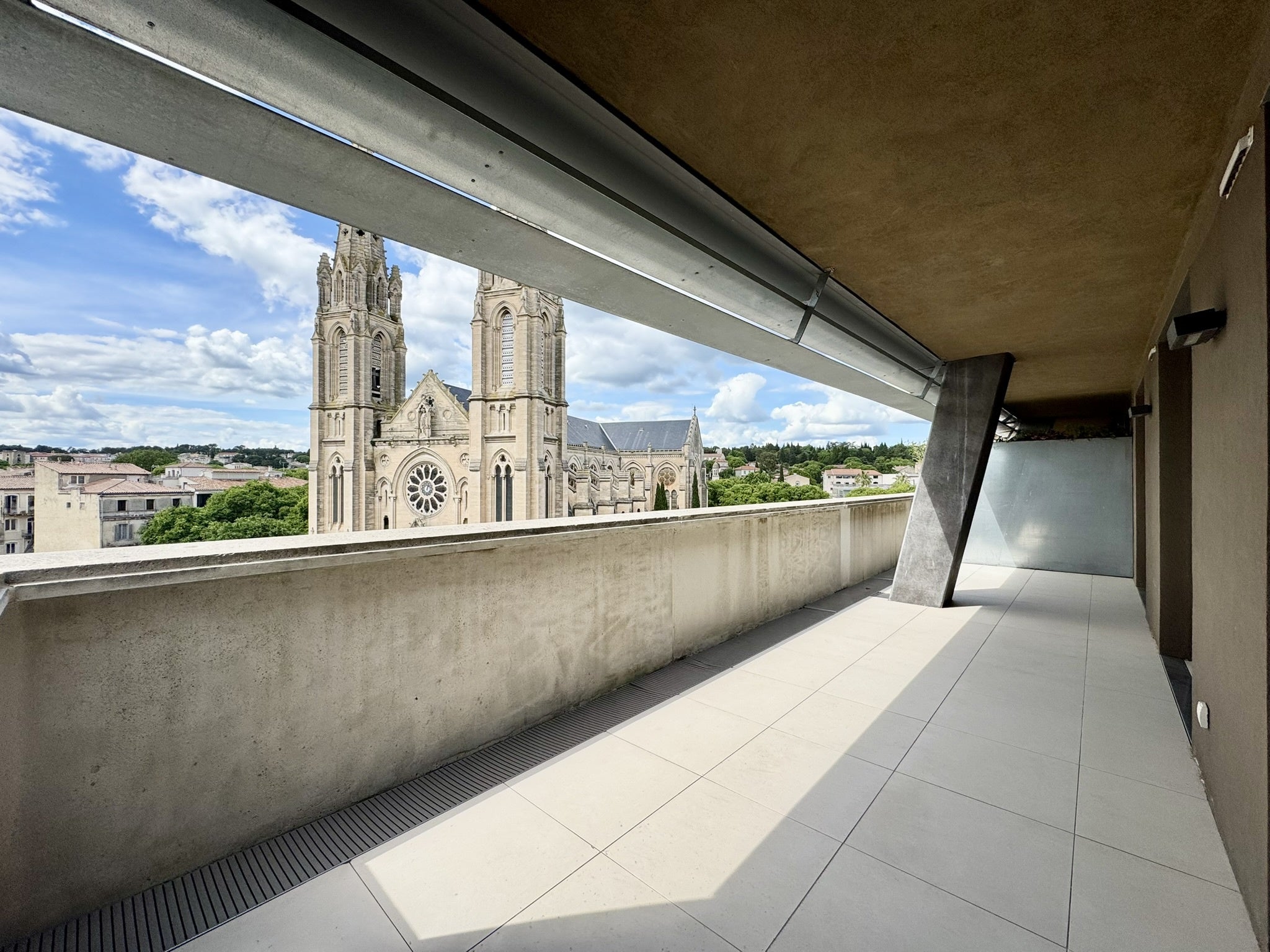Appartement Allée Boissy d'Anglas à Nîmes