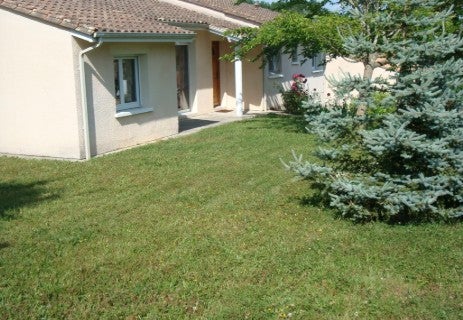 House Rue des Treilles in Libourne