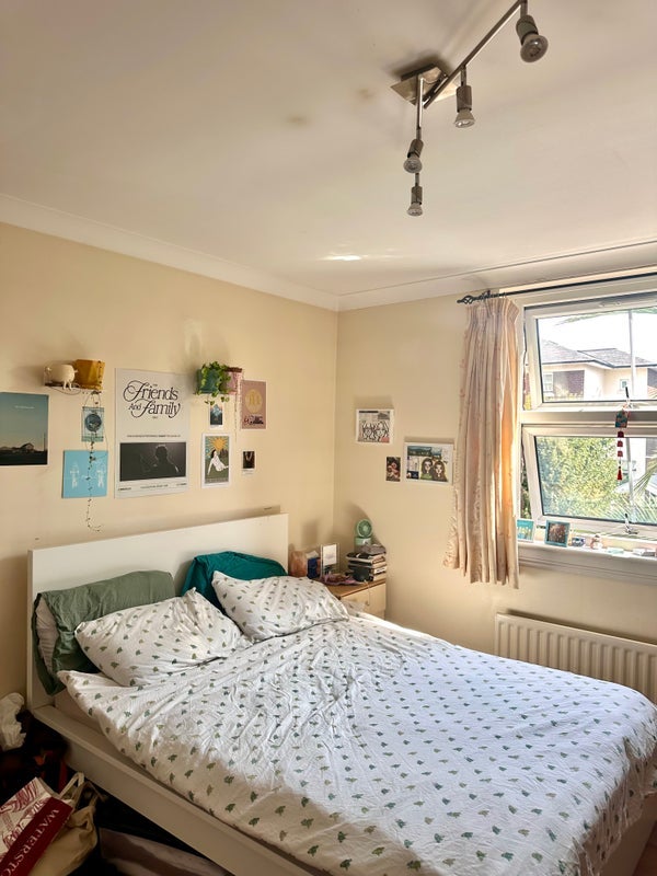 Room Sextant Avenue in Greater London