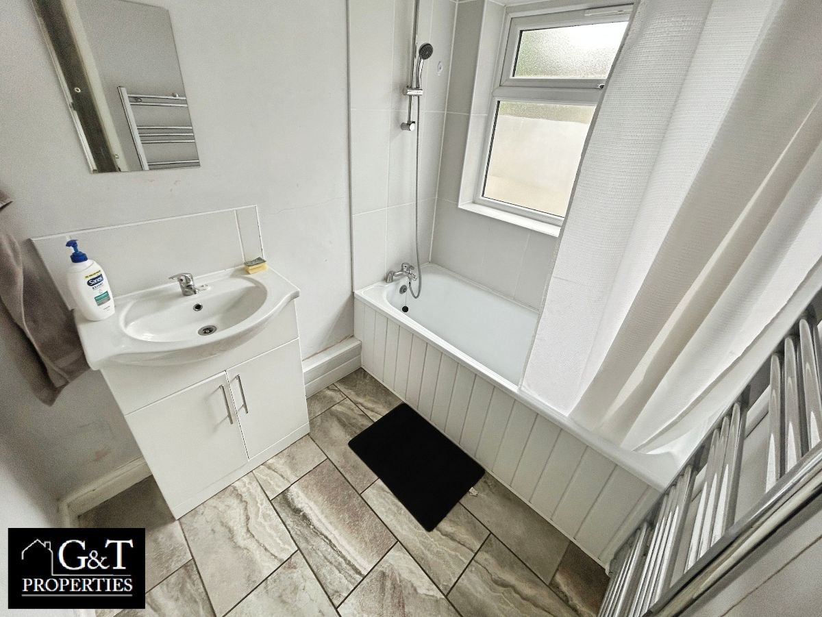 Room Bromford Lane in Sandwell