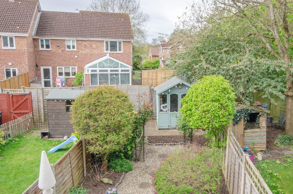 House Aintree Drive in Moorend