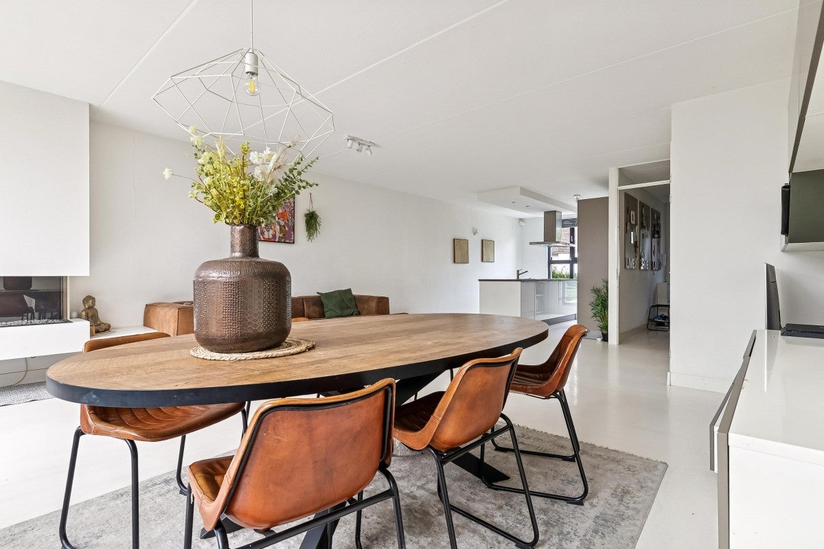 Tussenwoning te koop: Iskurstraat 8, Almere