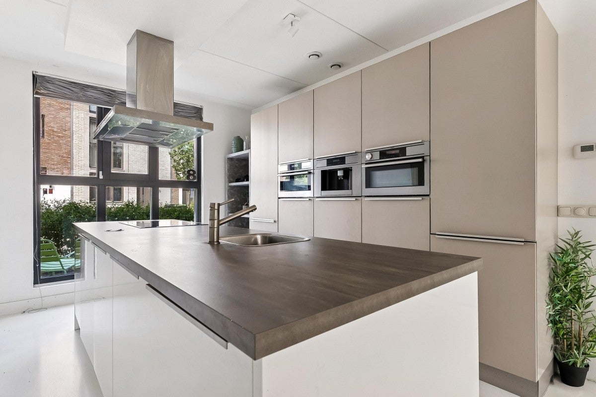 Tussenwoning te koop: Iskurstraat 8, Almere