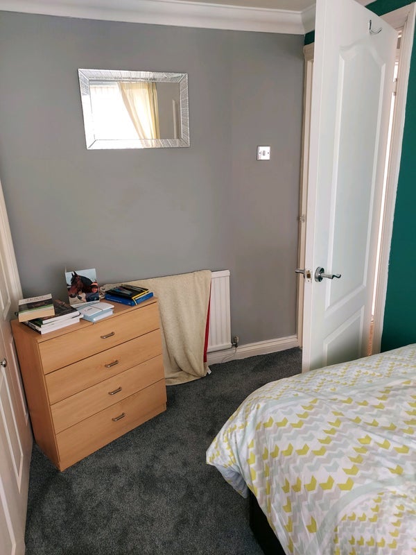 Room Ridgeway Road in Cardiff
