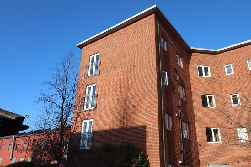 Flat Greenhead Street in Stoke-on-Trent