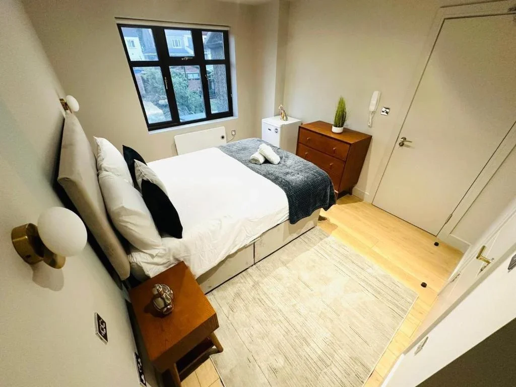 Flat Milborough Crescent in Greater London