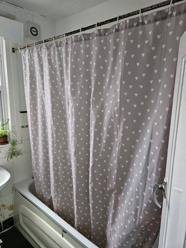 Room Warham Road in Greater London