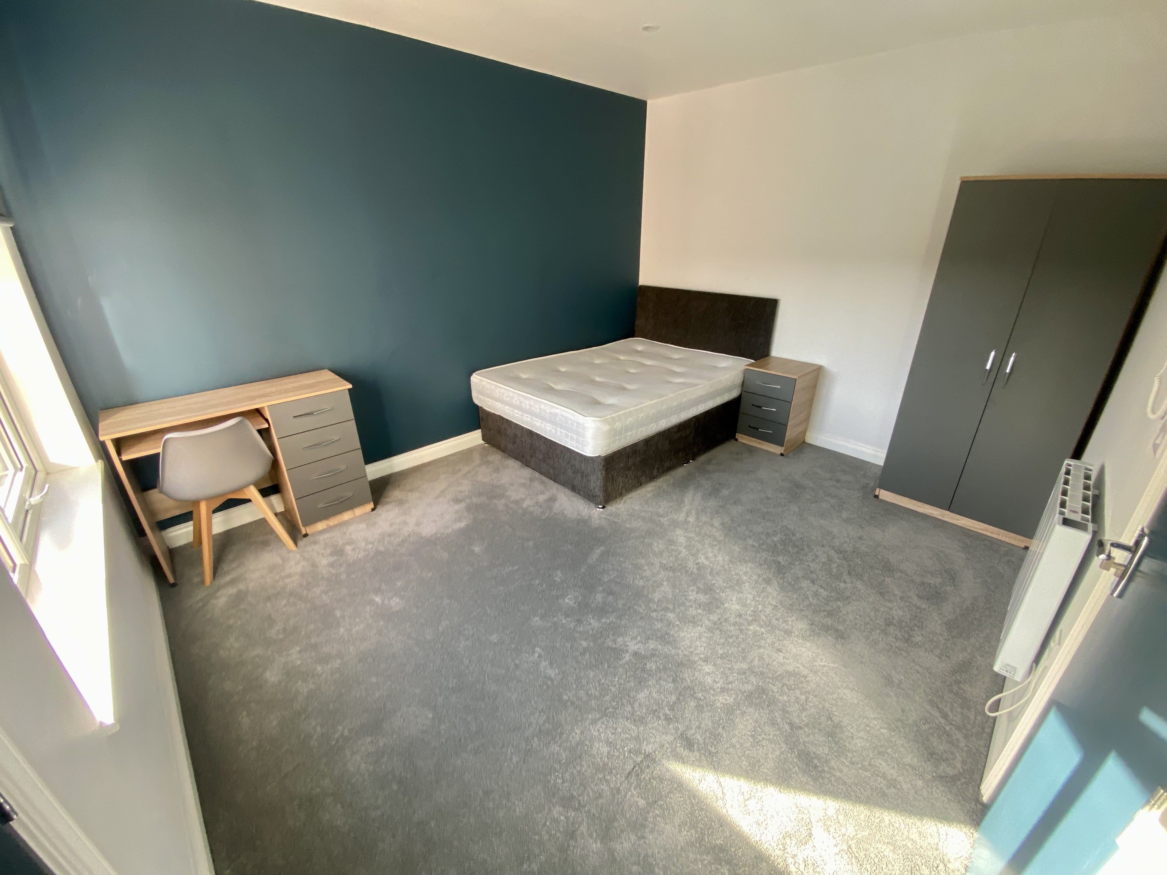 Room Lorne Road in Leicester