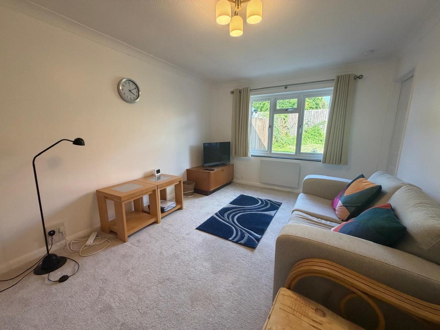 House Fairhurst Way in Earls Barton