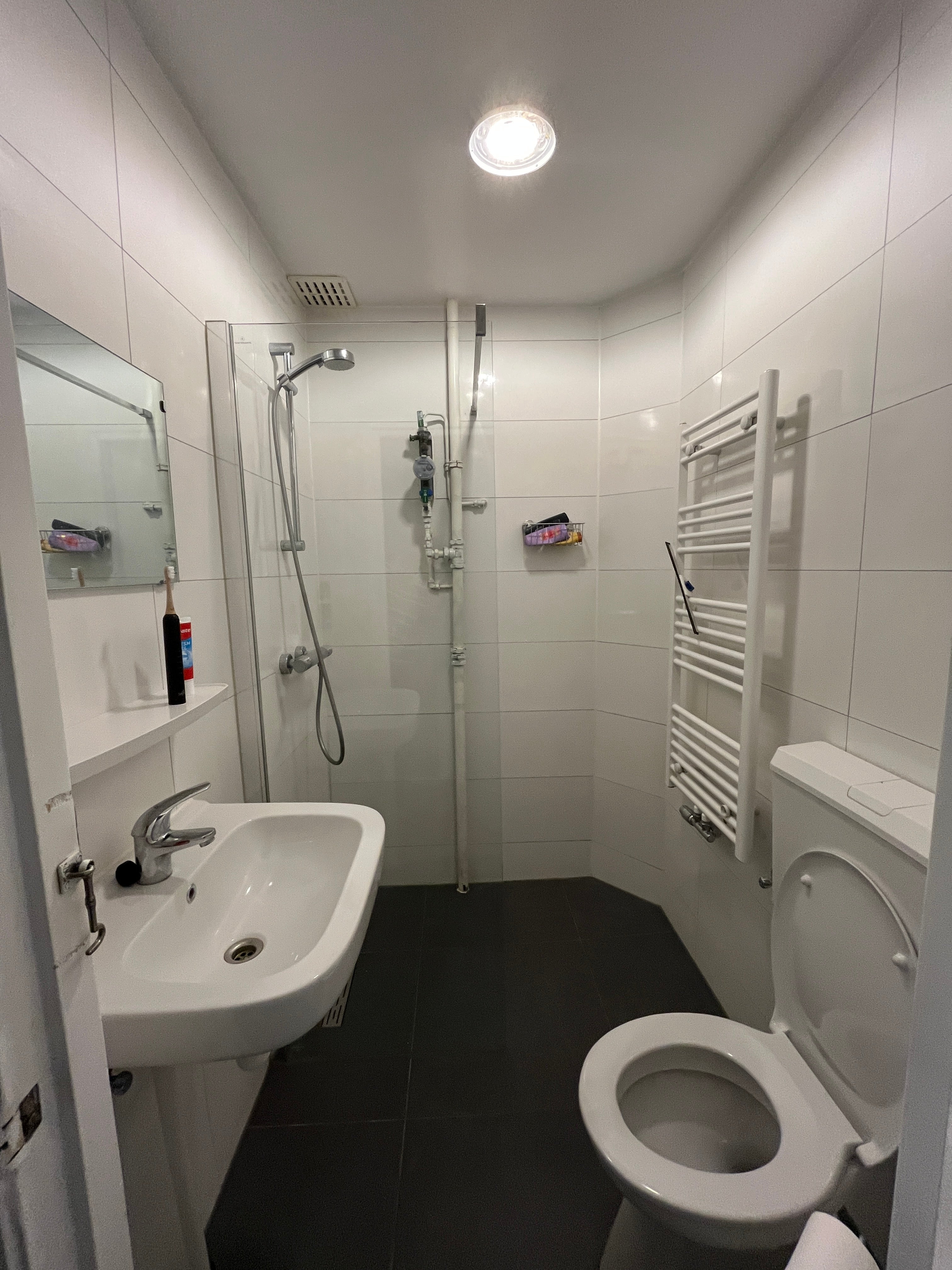 Appartement te huur: Stadhoudersweg 27A, Rotterdam