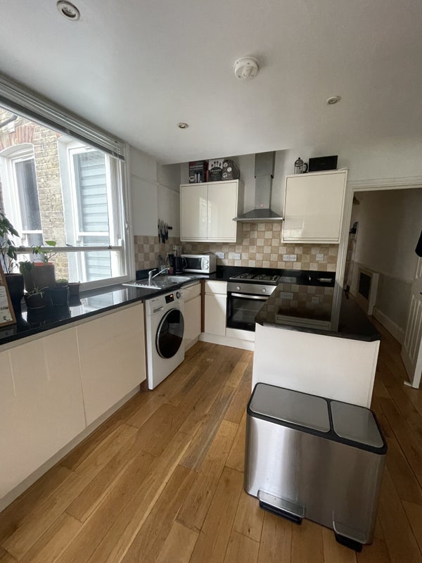 Room Railton Road in Greater London
