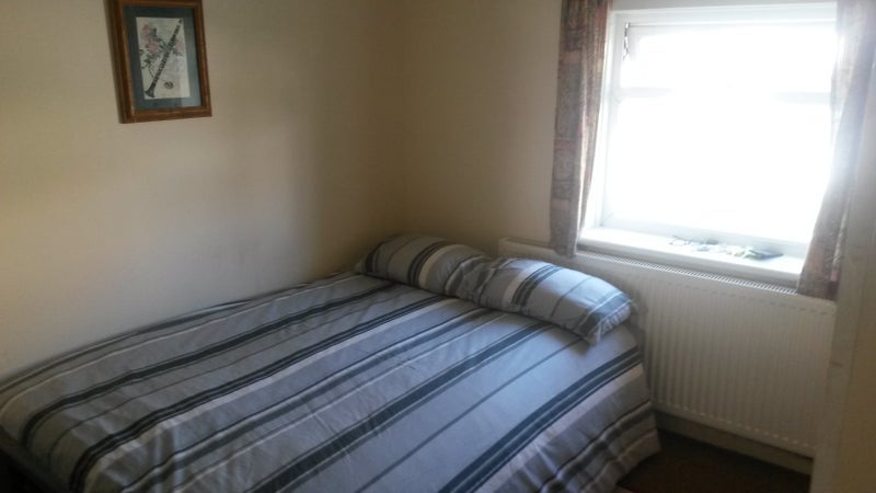 Room Broadfield Road in Bristol