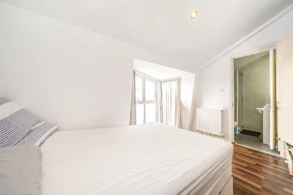 Flat King Street in Greater London