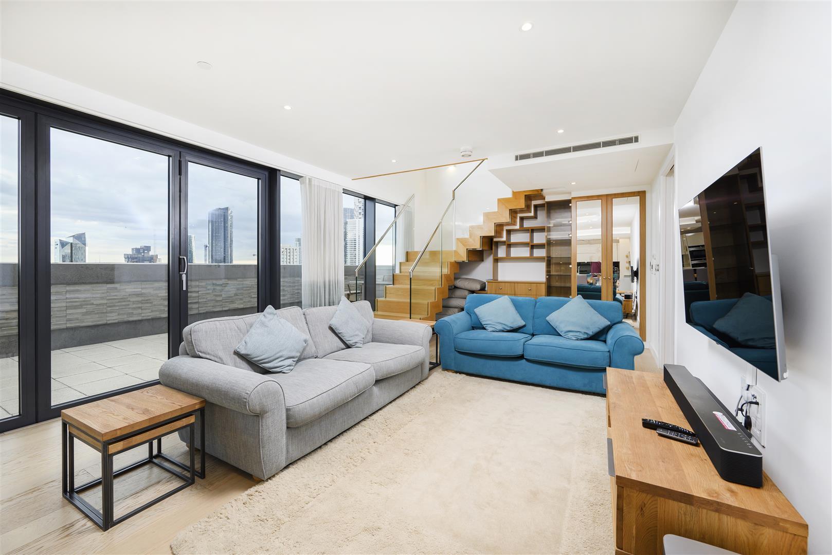 Flat Yabsley Street in Greater London