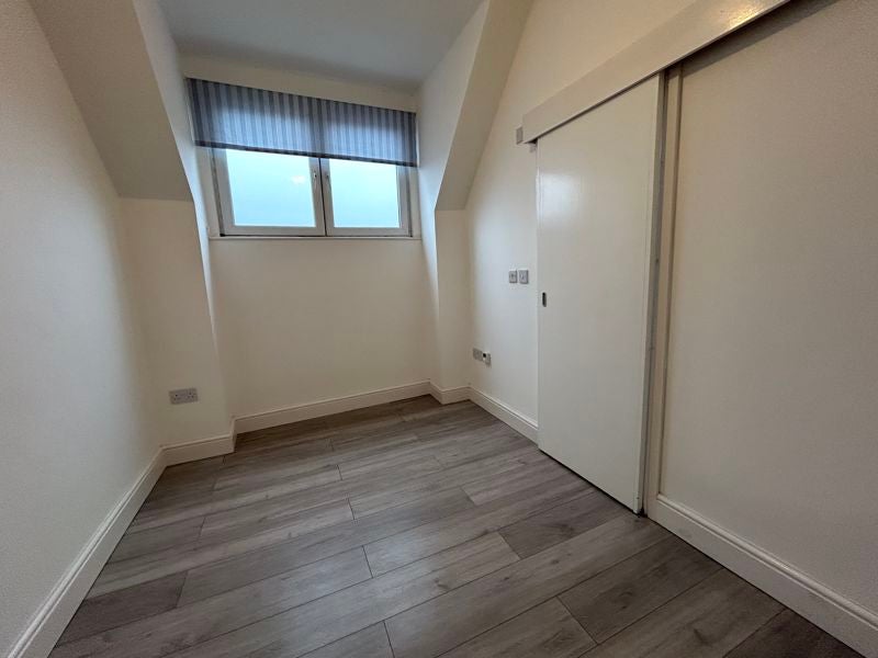 Flat Layton Avenue in Mansfield Woodhouse