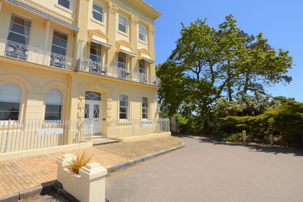 Flat Hesketh Crescent in Torquay