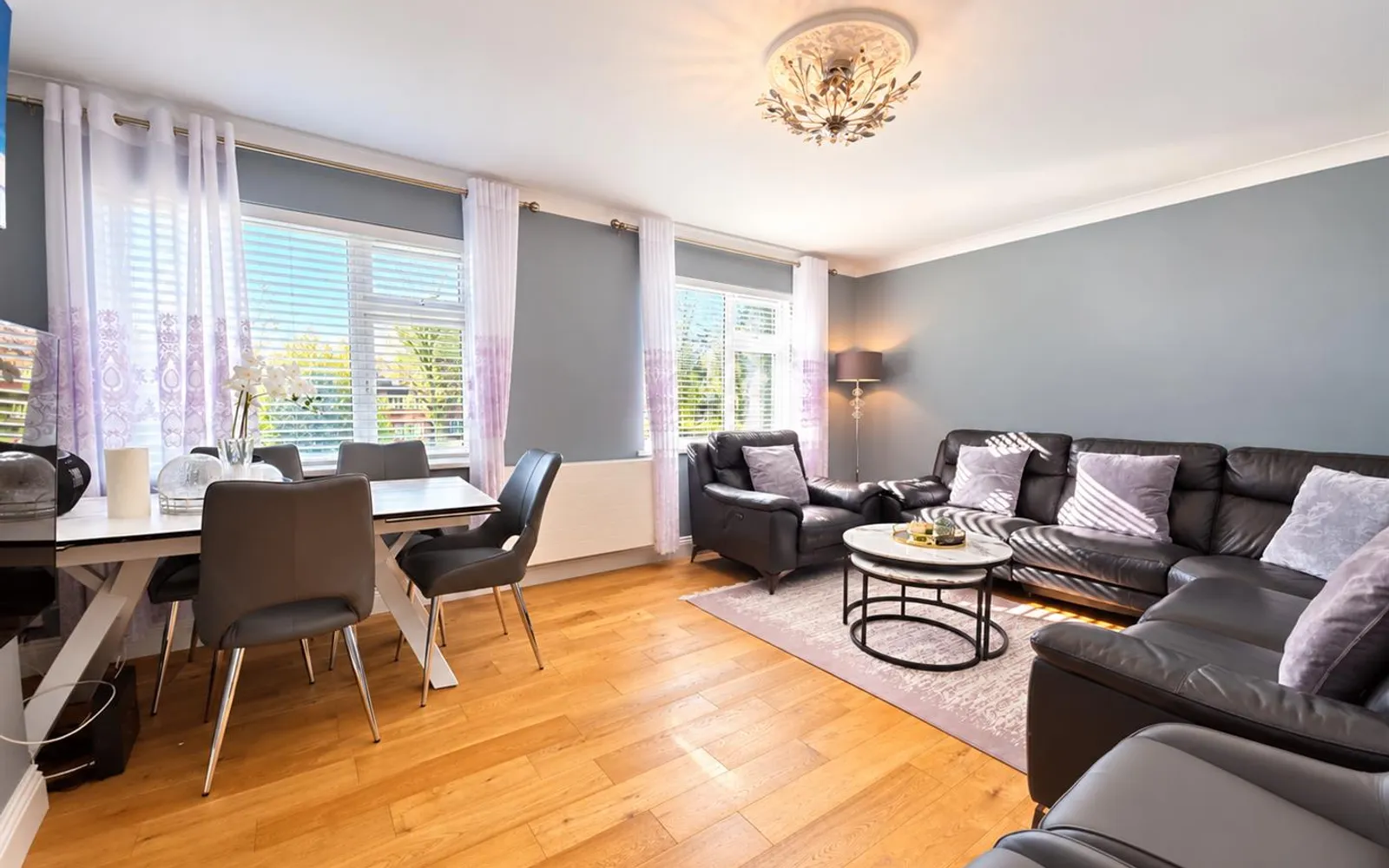 Flat Haslemere Road in Greater London
