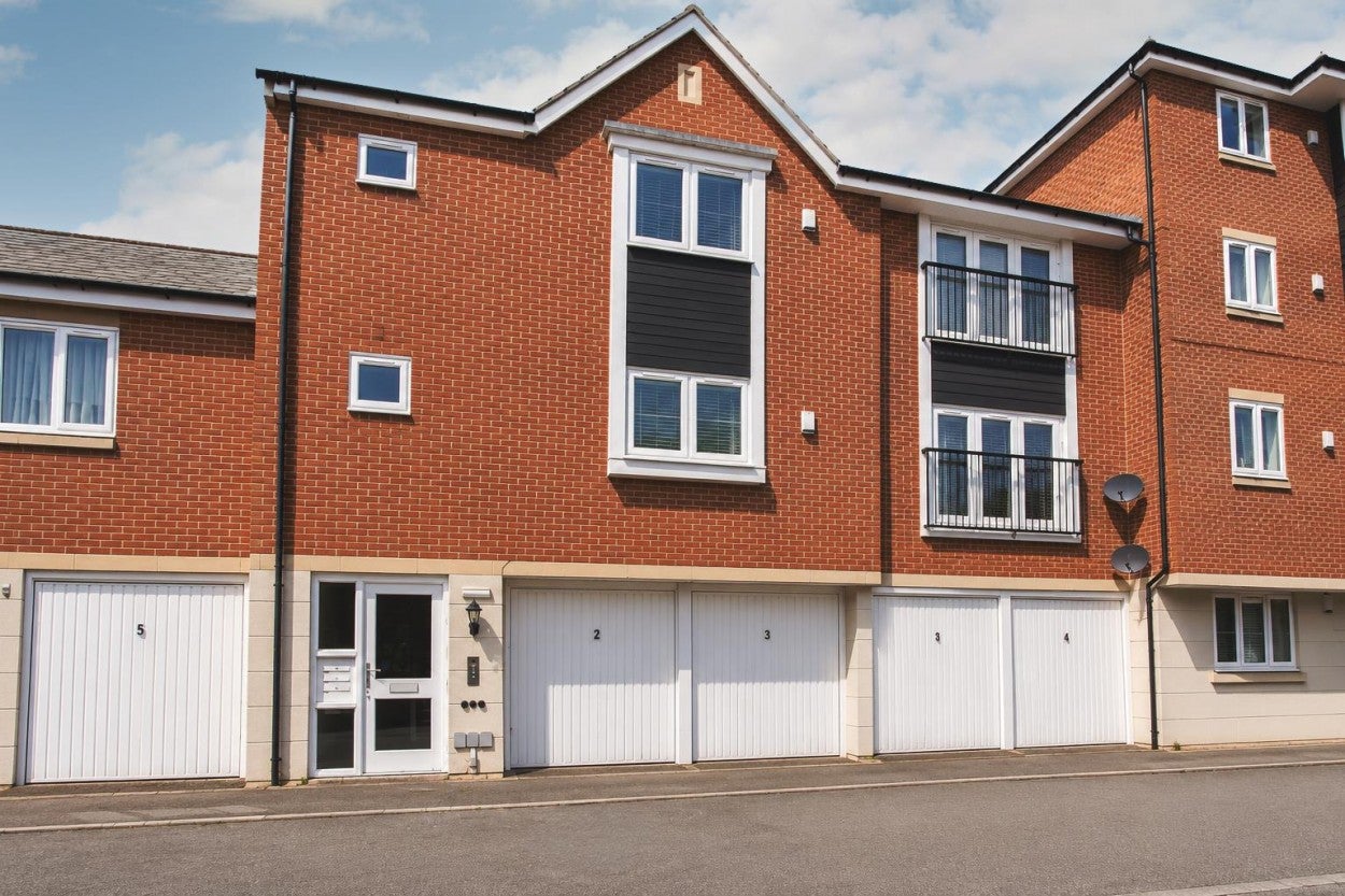 Flat Auriga Court in Derby