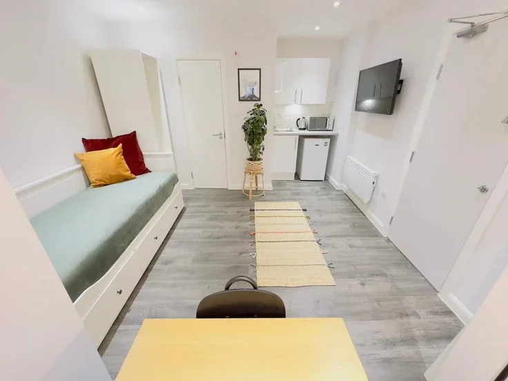 Flat Springfield in Greater London