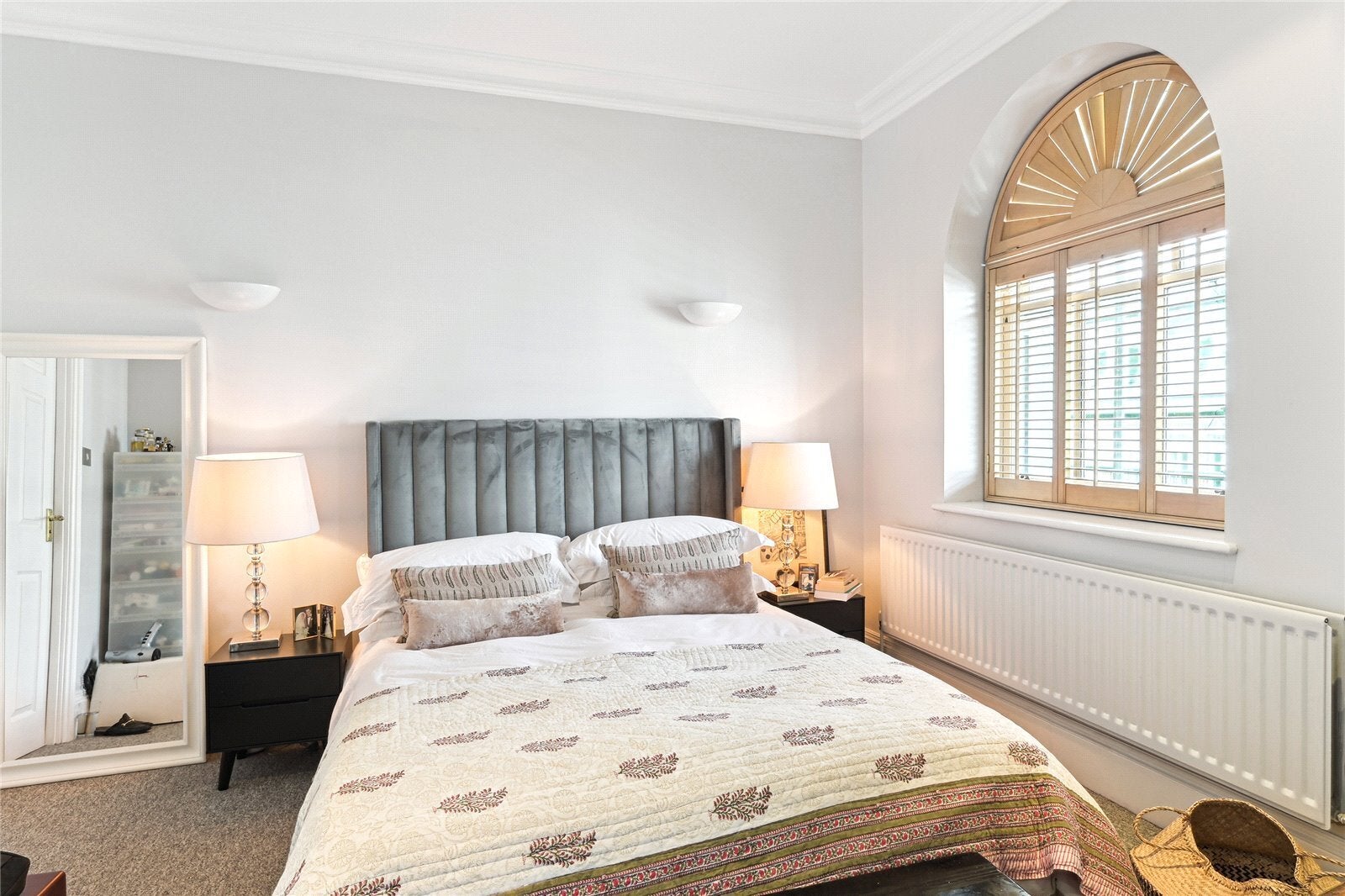 Flat Gloucester Road in Greater London