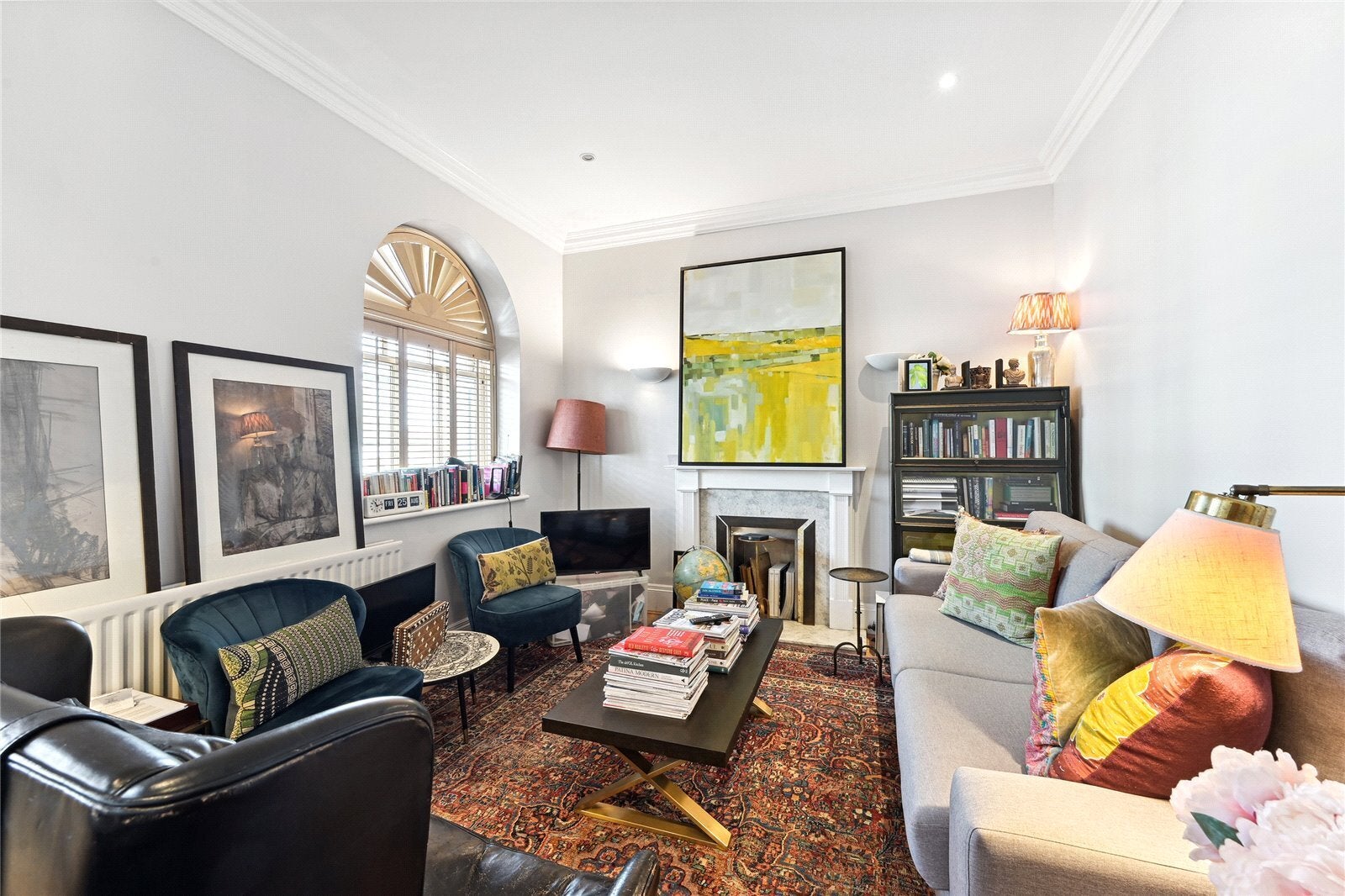 Flat Gloucester Road in Greater London