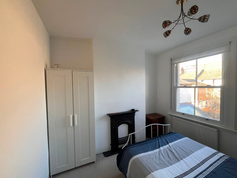 Room Marmont Road in Greater London