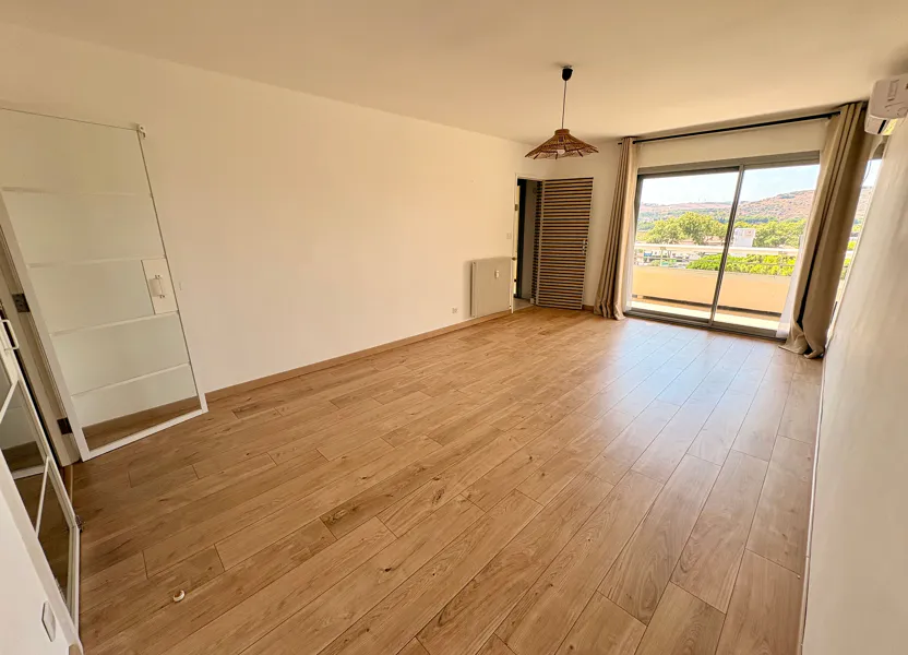 Flat Rue Émile Eudes in Narbonne