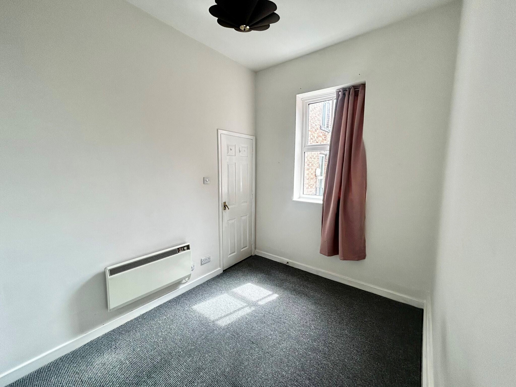 Flat New Street in East Staffordshire