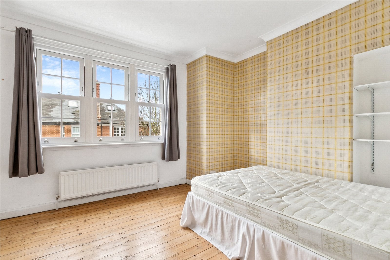 Flat Cowick Road in Greater London