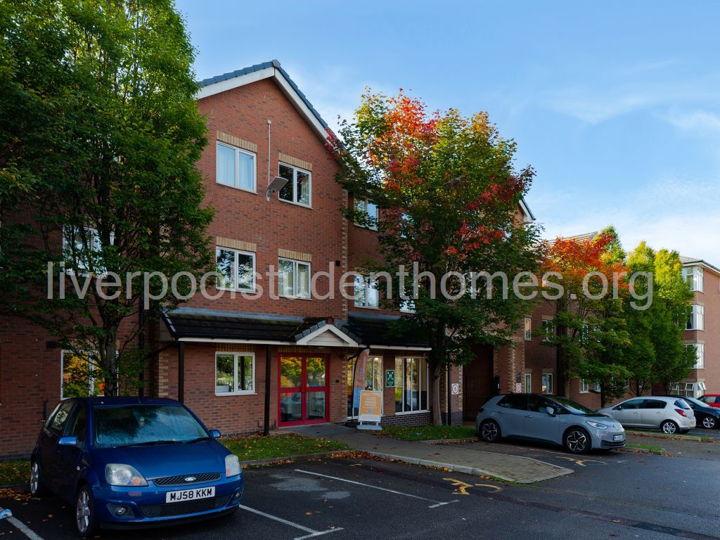 Flat Shaw Street in Liverpool