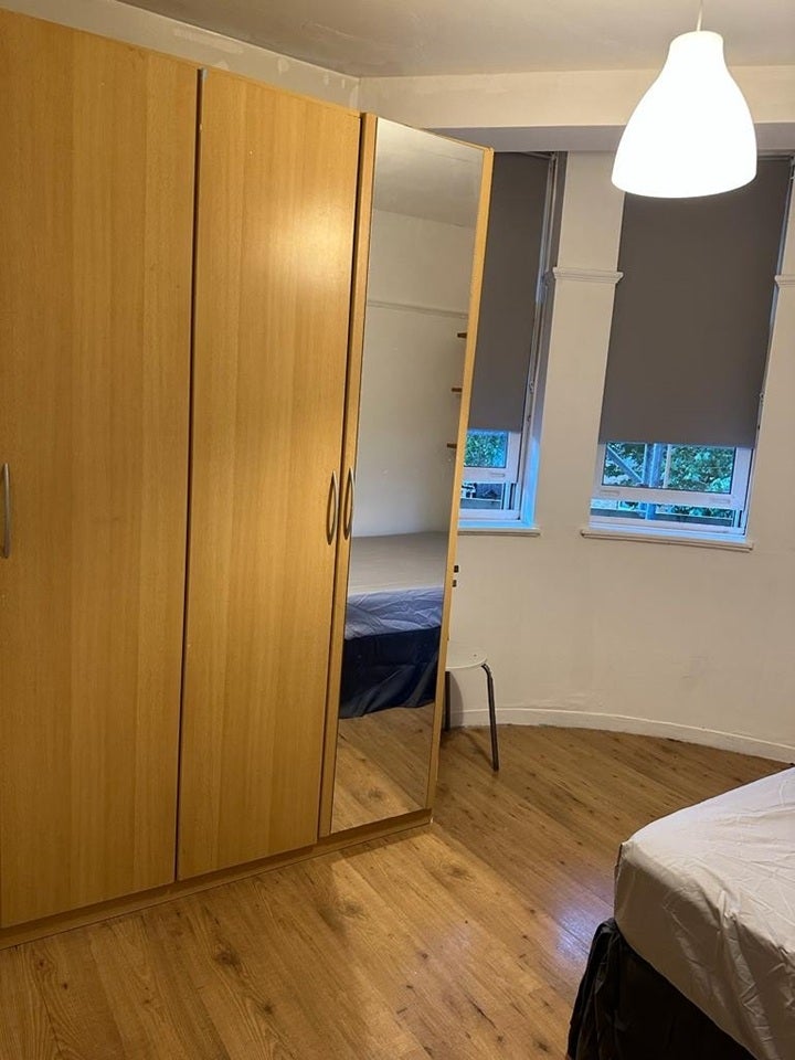 Room Becklow Gardens in Greater London