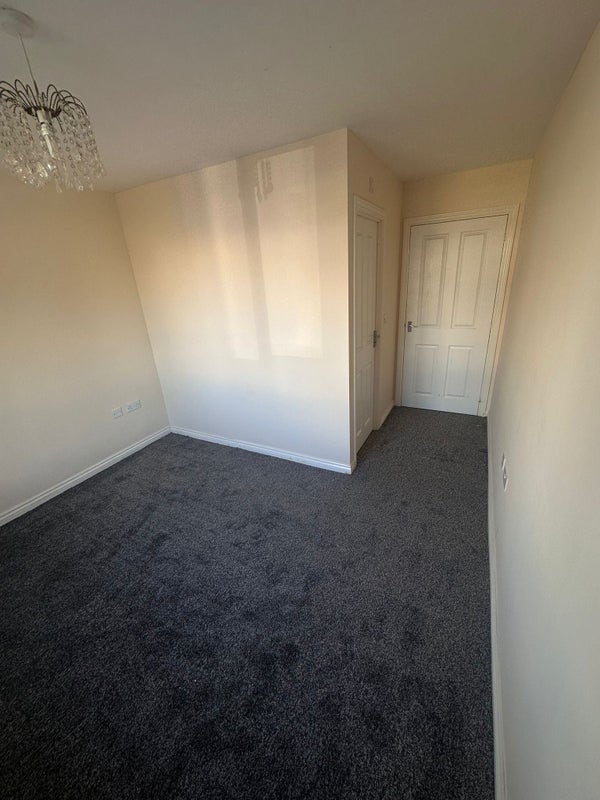 Flat Signalman Court in Rugby