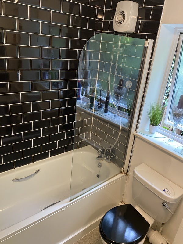 Room Hillfield Avenue in Greater London