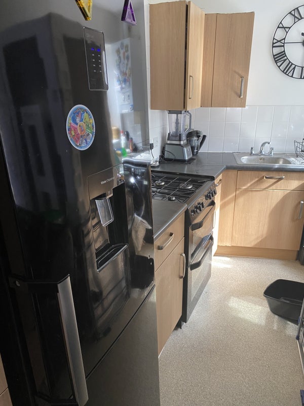 Room Hillfield Avenue in Greater London