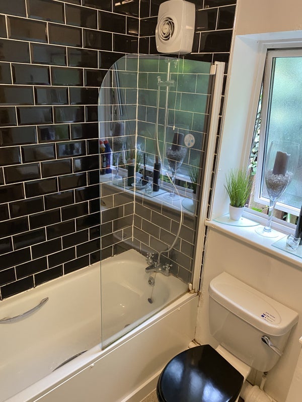 Room Hillfield Avenue in Greater London