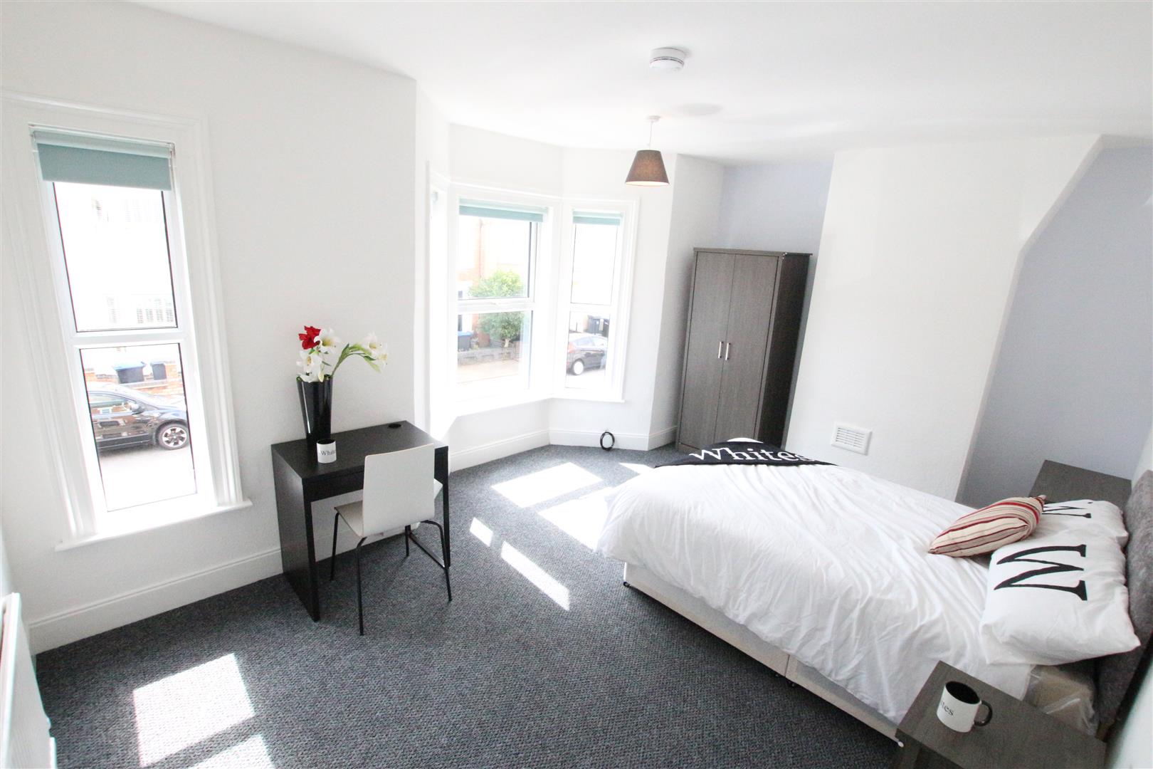Room Birchfield Road in Northampton