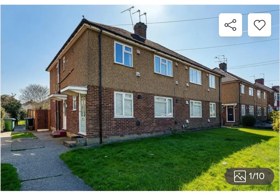 Room North Approach in Watford