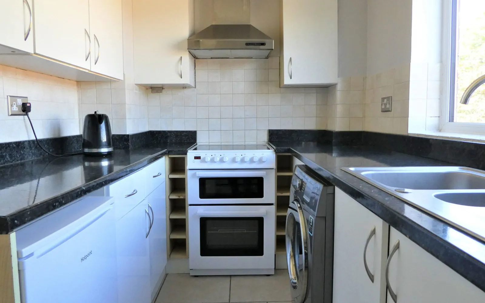 Flat Cherwell Banks in King's Sutton