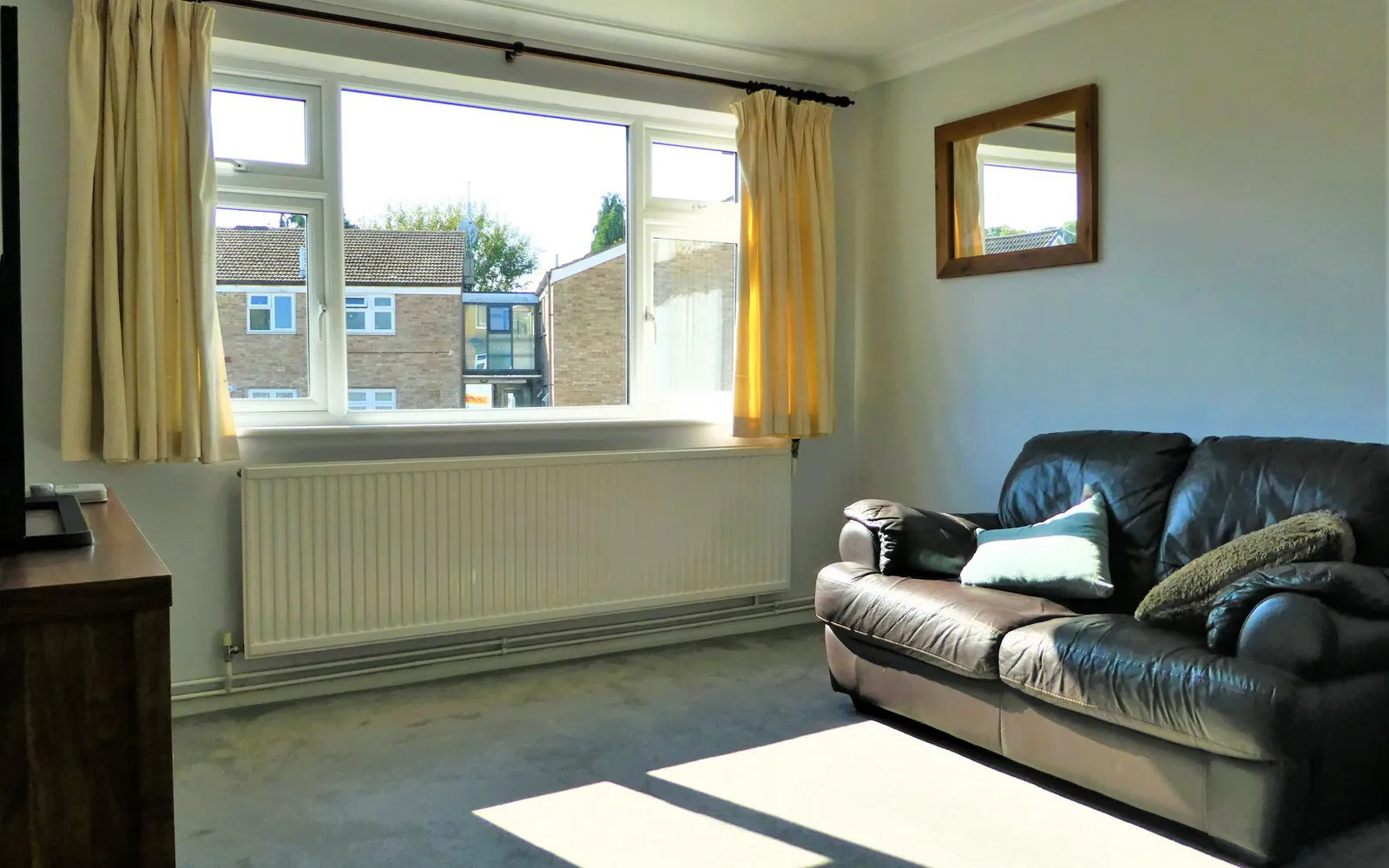 Flat Cherwell Banks in King's Sutton