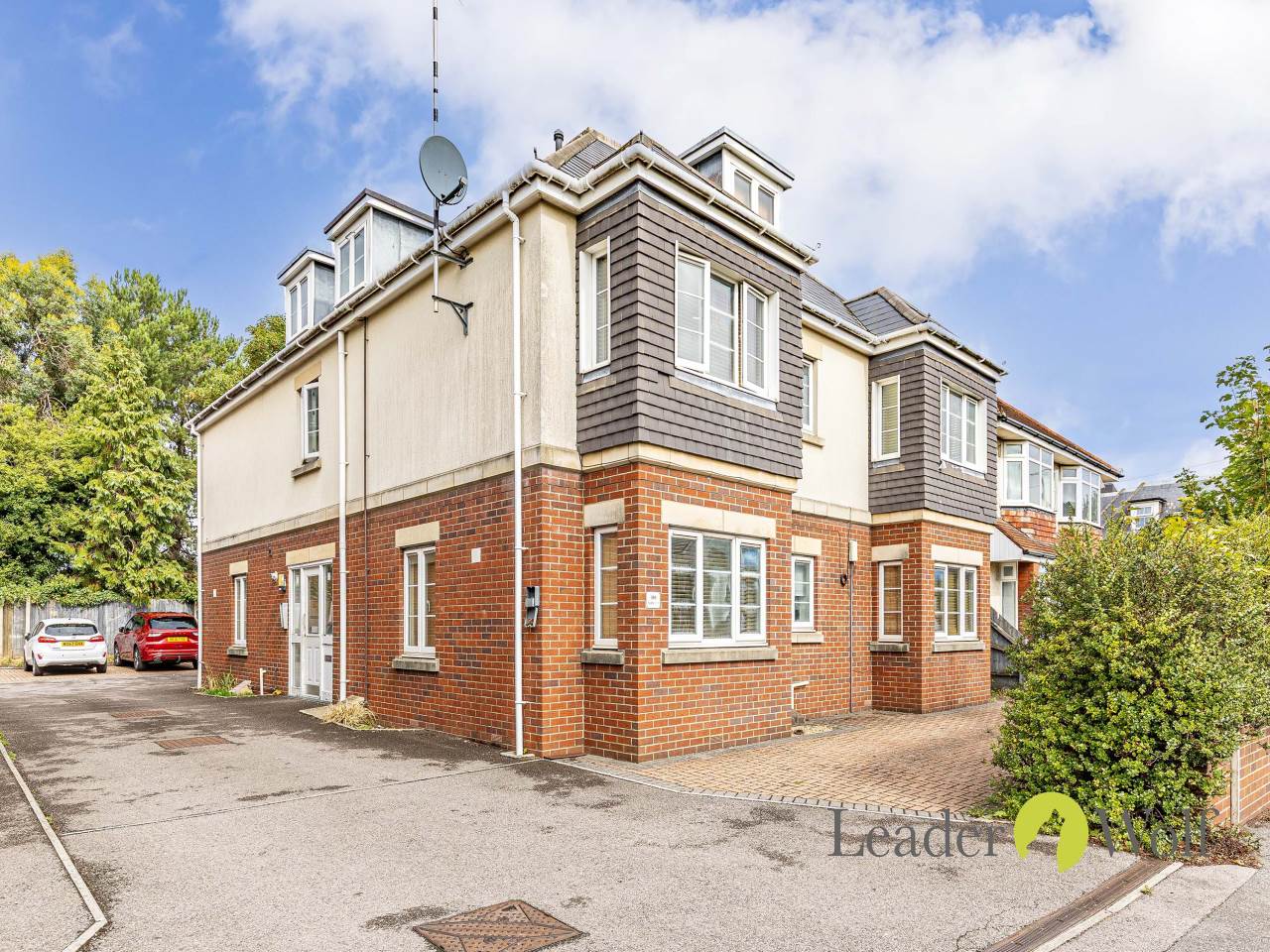 Flat Holdenhurst Road in Bournemouth