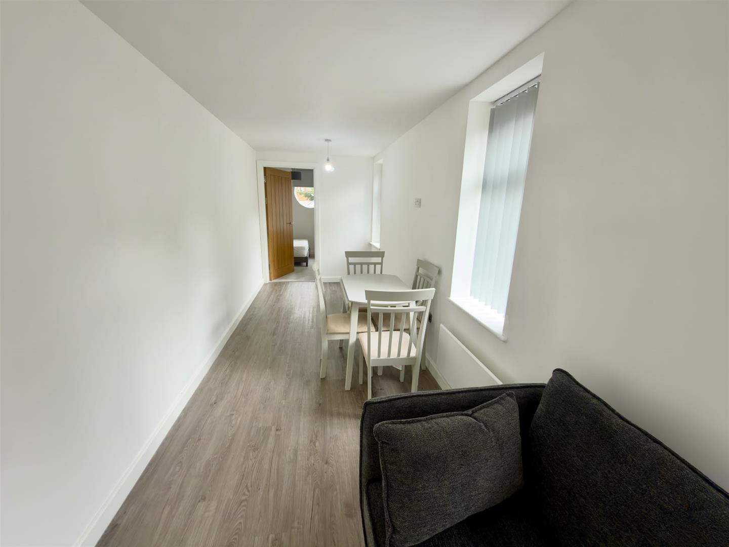 Flat Grove Lane in Leeds