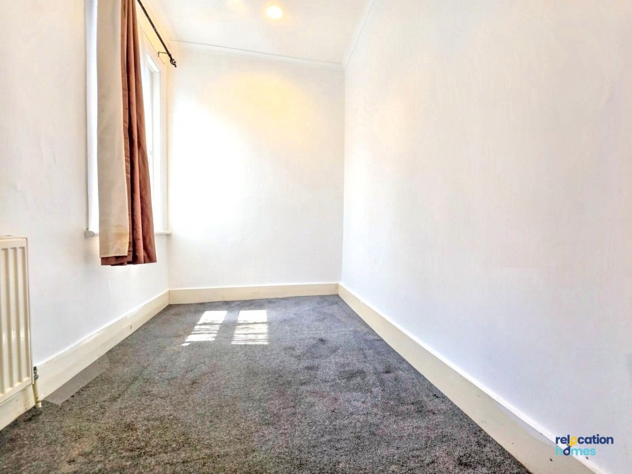 Flat Putney Road in Greater London