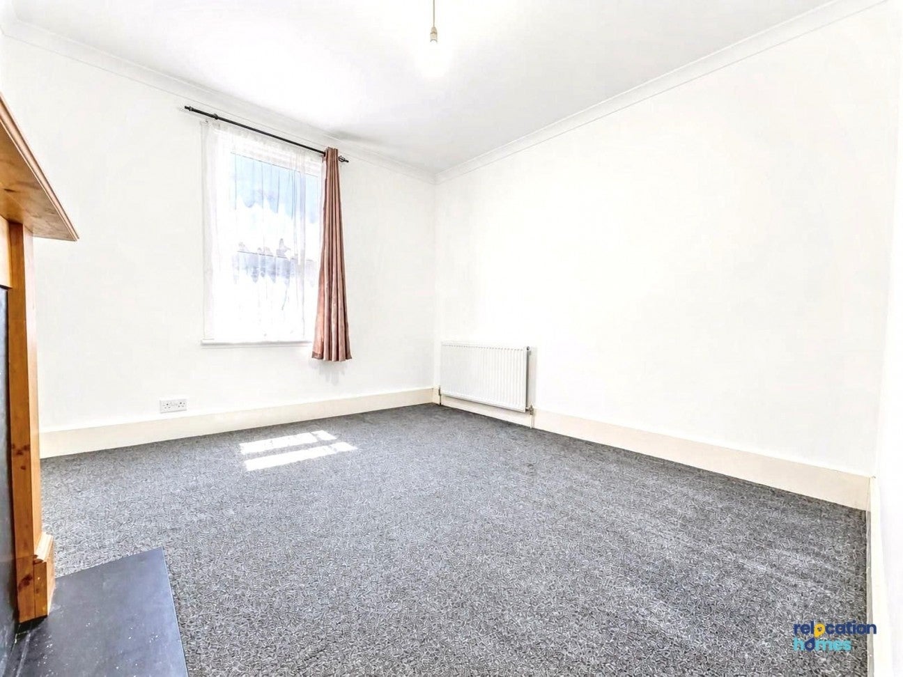 Flat Putney Road in Greater London