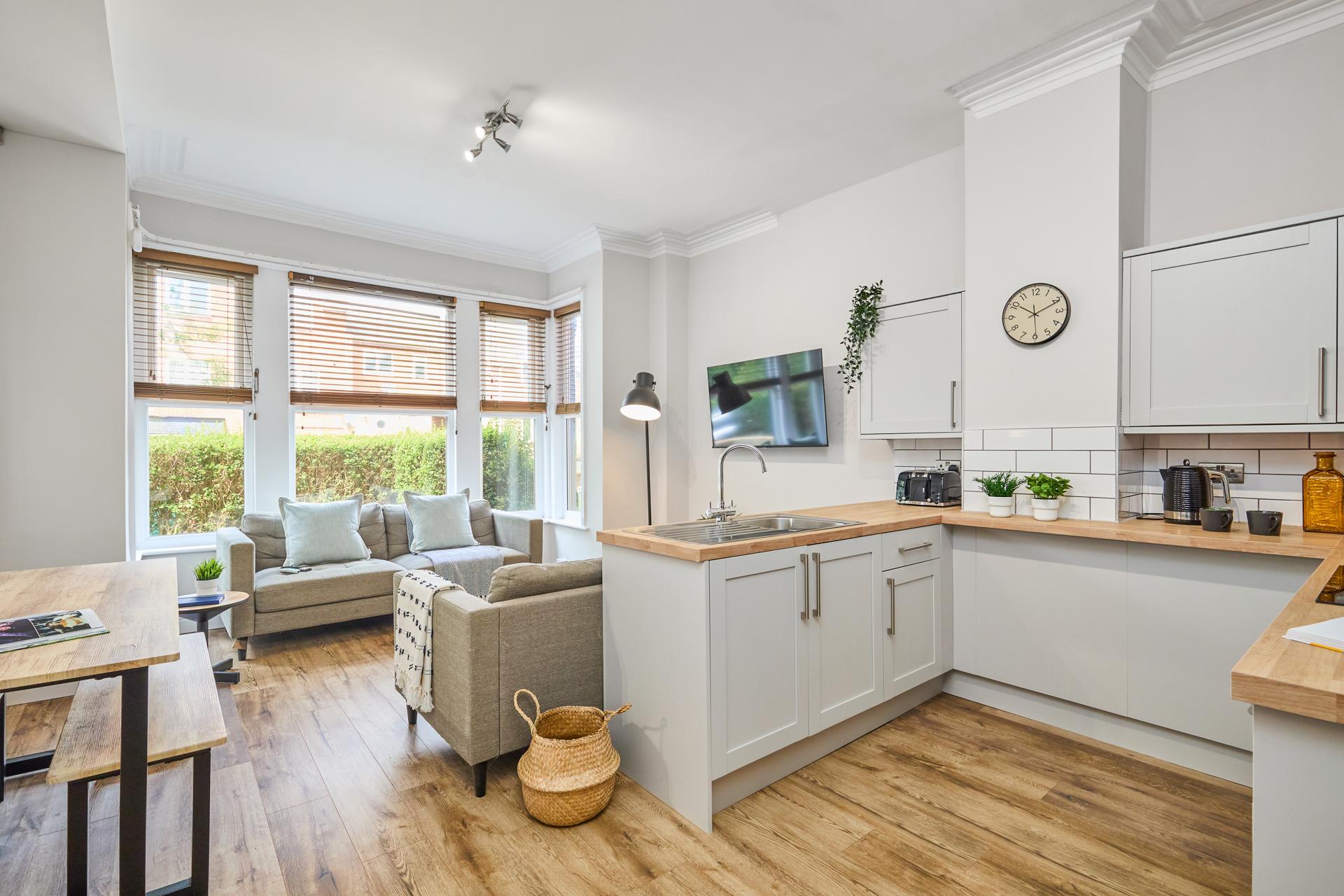 Room Delph Lane in Leeds
