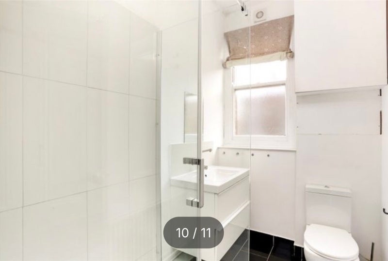 Room Lurline Gardens in Greater London